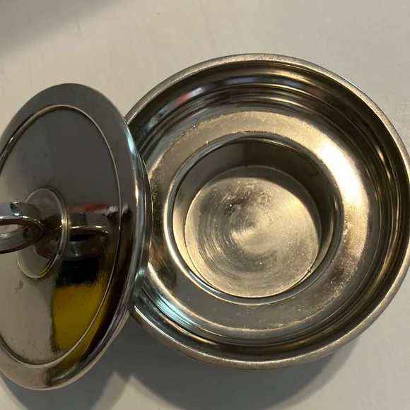 PartyLite Silver Tea Light Candle Holder with Lid - Picture 4 of 6